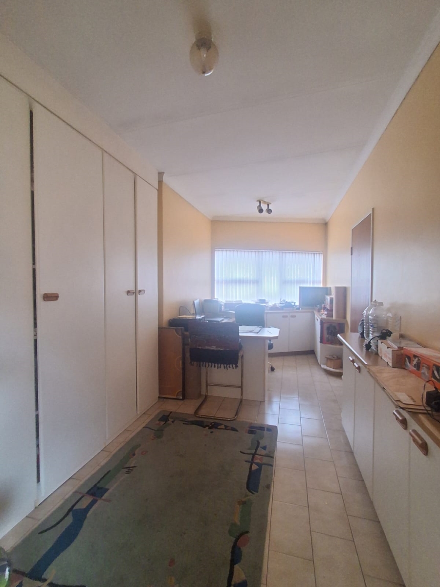 5 Bedroom Property for Sale in Bedworth Park Gauteng