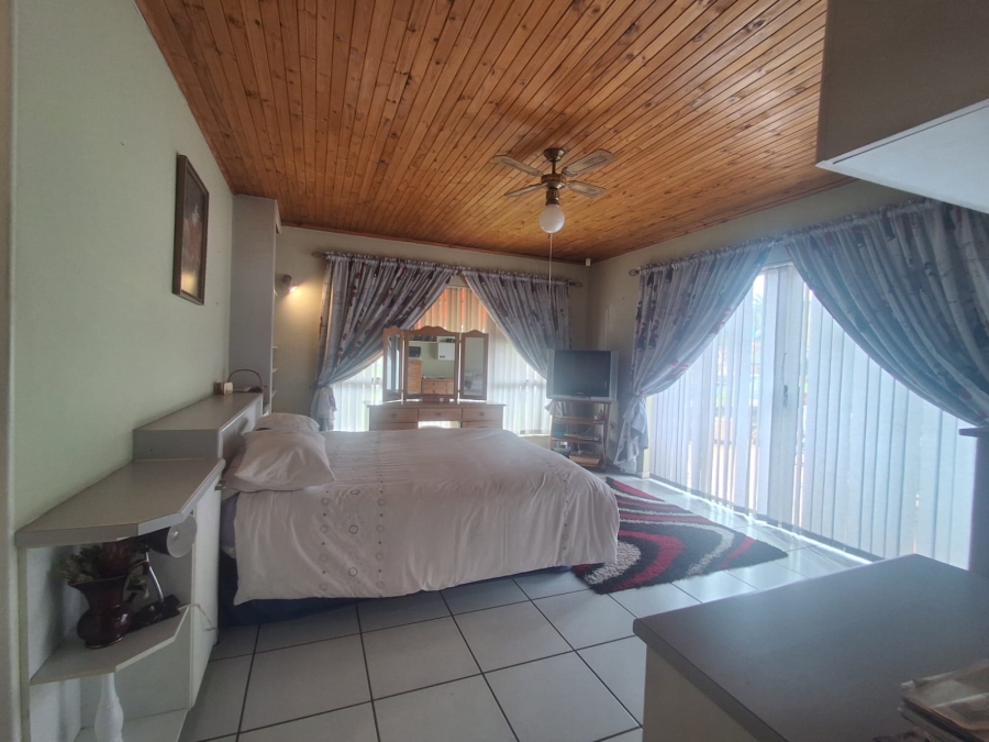 5 Bedroom Property for Sale in Bedworth Park Gauteng