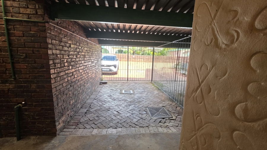 3 Bedroom Property for Sale in Sinoville Gauteng
