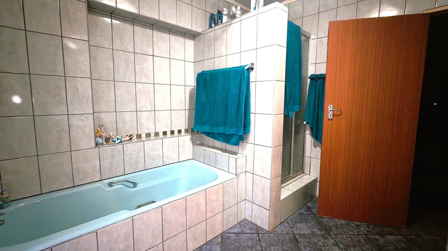 3 Bedroom Property for Sale in Vanderbijlpark CE 2 Gauteng