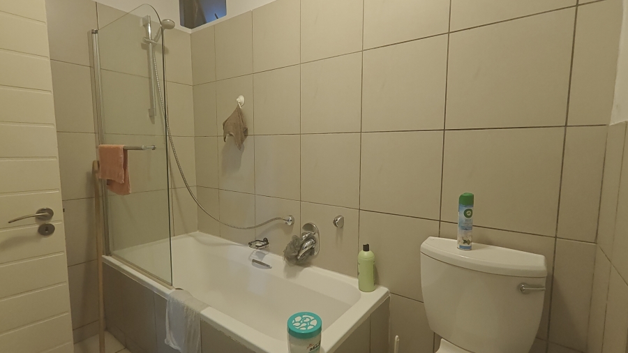 To Let 1 Bedroom Property for Rent in Jackal Creek Golf Estate Gauteng