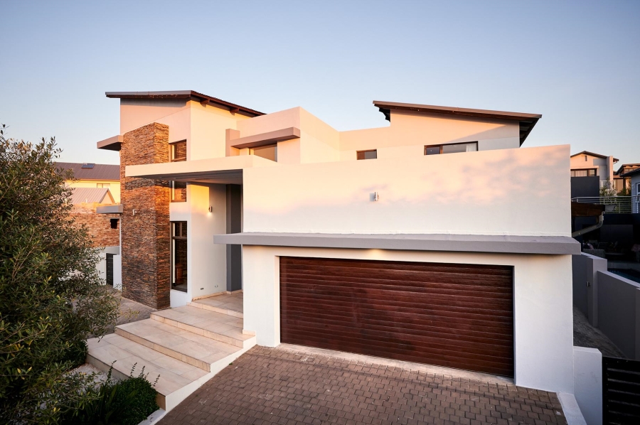 4 Bedroom Property for Sale in Waterfall Country Village Gauteng