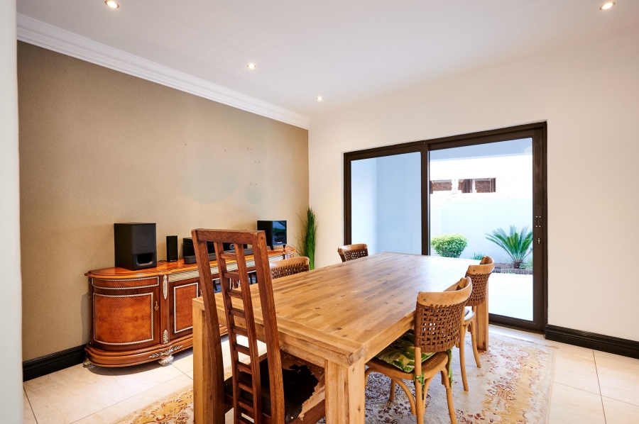 4 Bedroom Property for Sale in Waterfall Country Village Gauteng