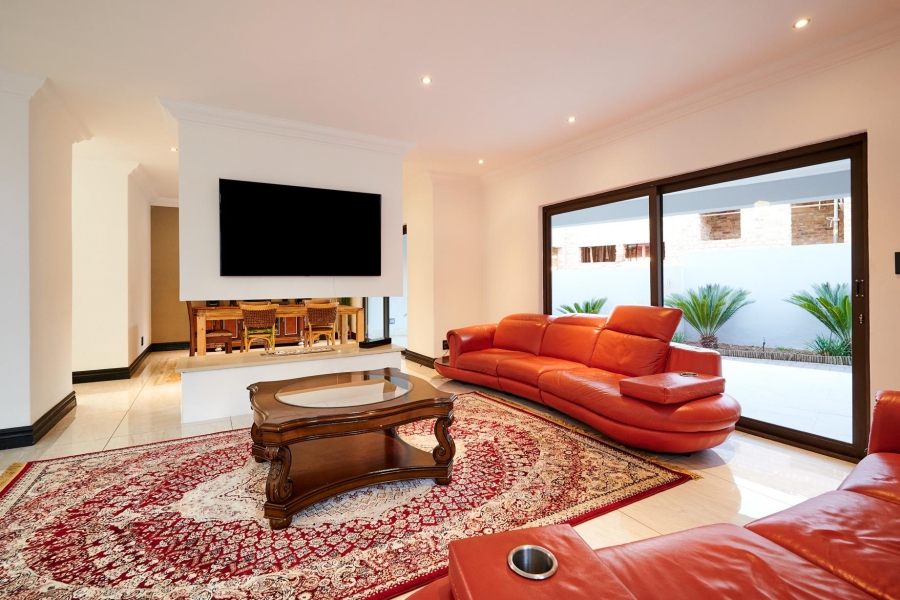4 Bedroom Property for Sale in Waterfall Country Village Gauteng