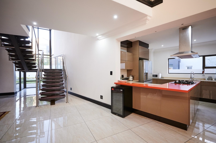4 Bedroom Property for Sale in Waterfall Country Village Gauteng