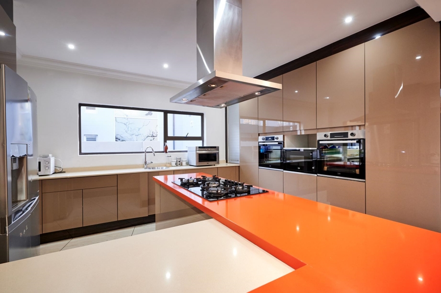 4 Bedroom Property for Sale in Waterfall Country Village Gauteng