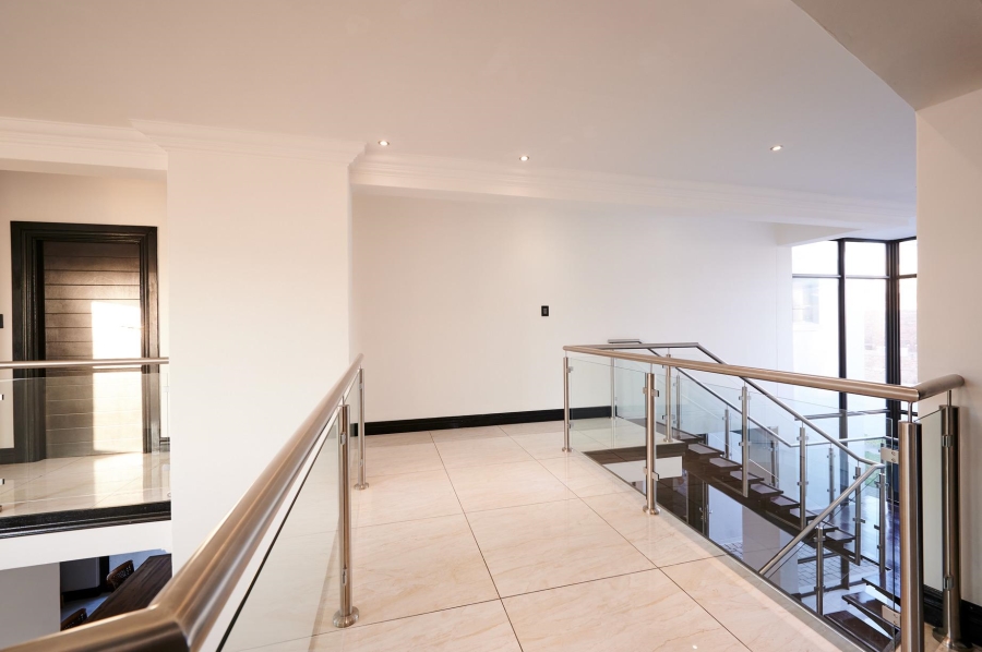 4 Bedroom Property for Sale in Waterfall Country Village Gauteng