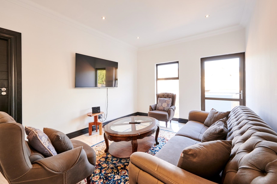 4 Bedroom Property for Sale in Waterfall Country Village Gauteng