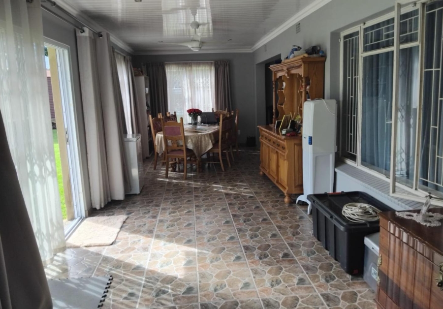3 Bedroom Property for Sale in Brackenhurst Gauteng
