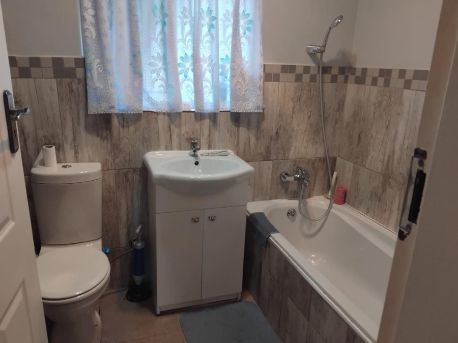 3 Bedroom Property for Sale in Brackenhurst Gauteng