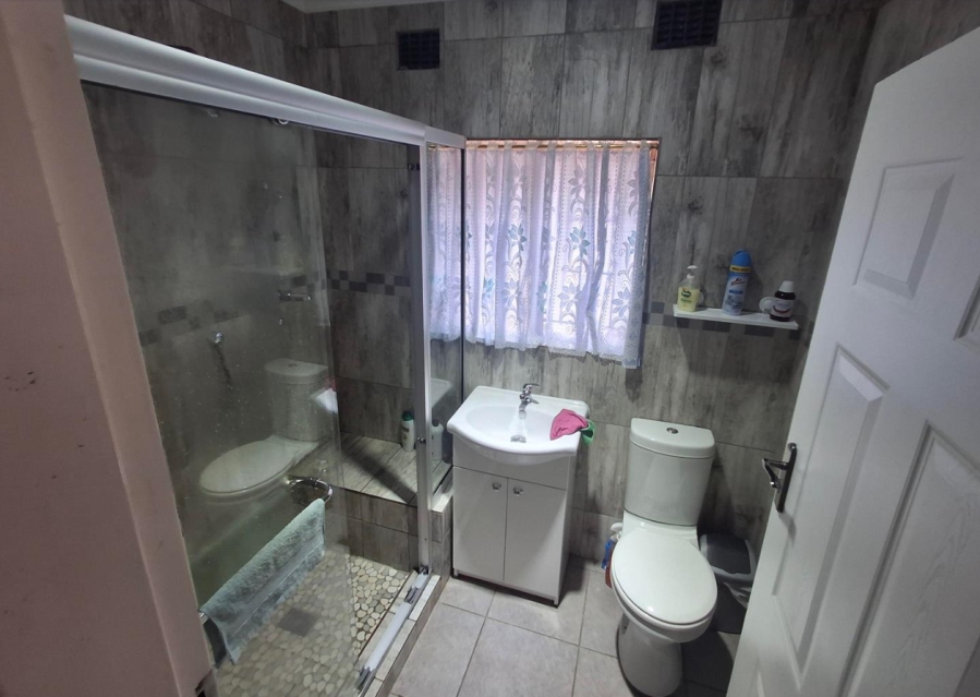 3 Bedroom Property for Sale in Brackenhurst Gauteng
