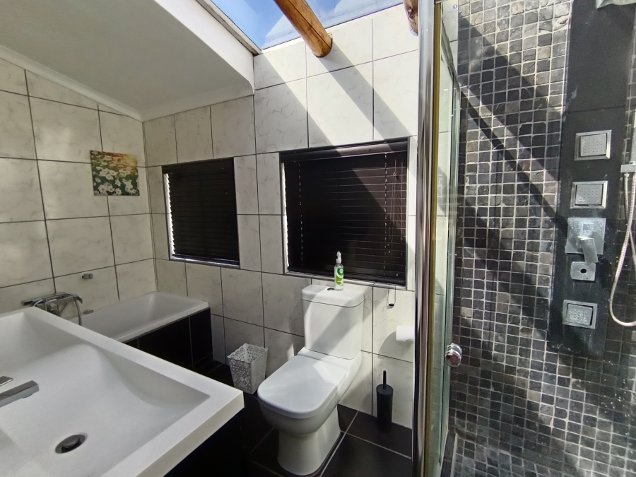 4 Bedroom Property for Sale in Brackendowns Gauteng
