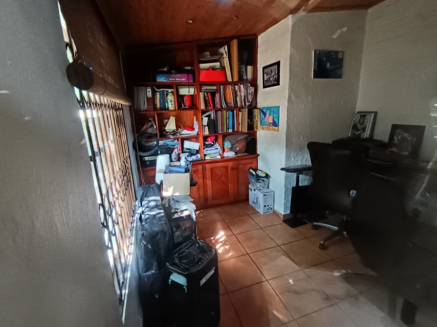 4 Bedroom Property for Sale in Brackendowns Gauteng