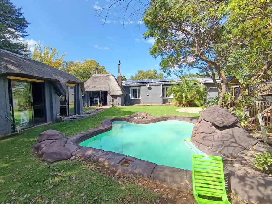 4 Bedroom Property for Sale in Brackendowns Gauteng