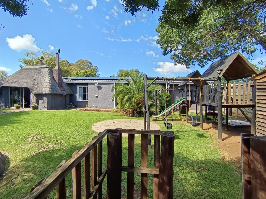 4 Bedroom Property for Sale in Brackendowns Gauteng