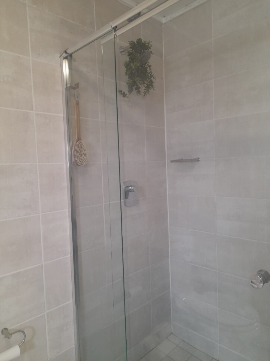 1 Bedroom Property for Sale in Linbro Park Gauteng