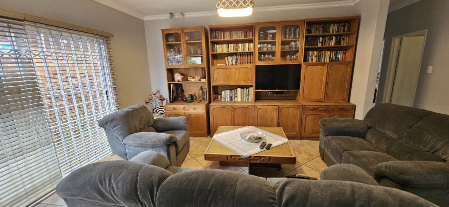 3 Bedroom Property for Sale in New Redruth Gauteng