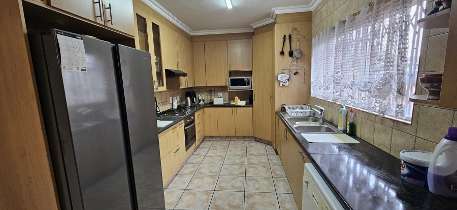 3 Bedroom Property for Sale in New Redruth Gauteng