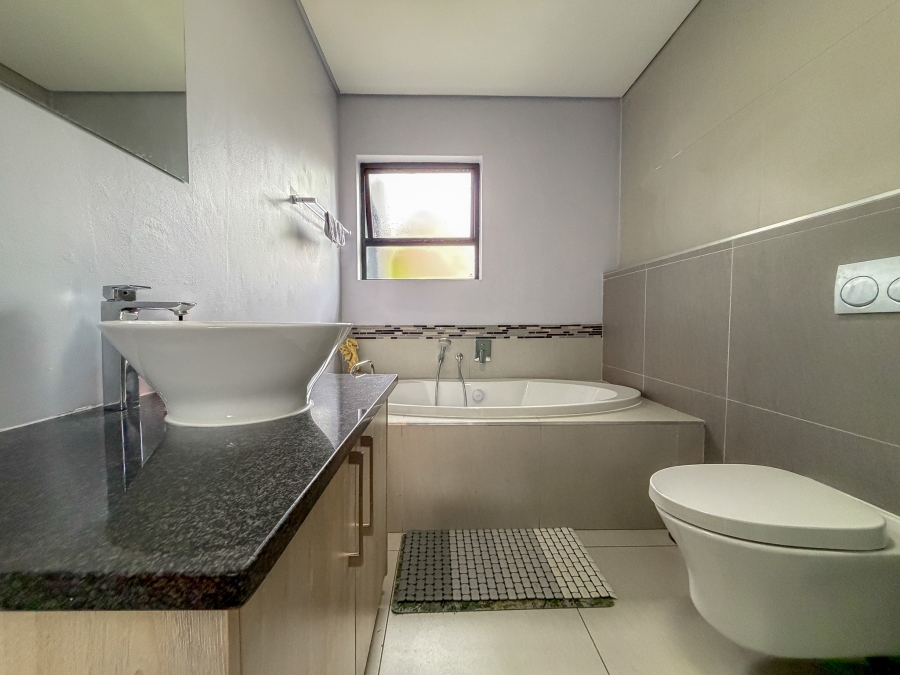 3 Bedroom Property for Sale in Midstream Meadows Gauteng