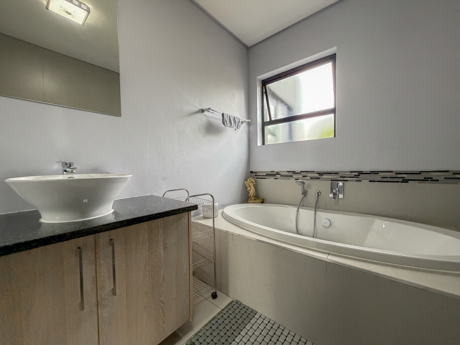 3 Bedroom Property for Sale in Midstream Meadows Gauteng