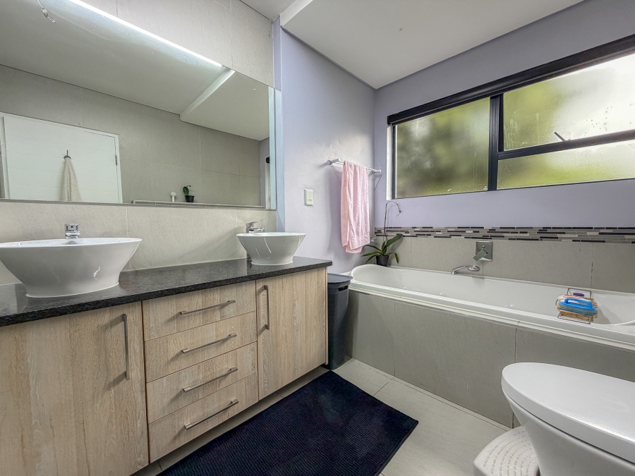 3 Bedroom Property for Sale in Midstream Meadows Gauteng