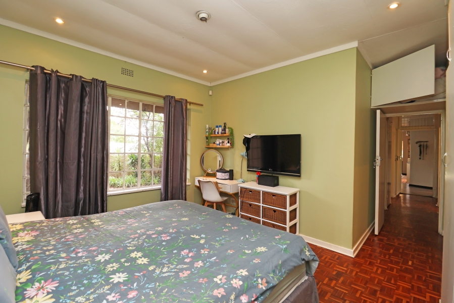 To Let 4 Bedroom Property for Rent in Blairgowrie Gauteng