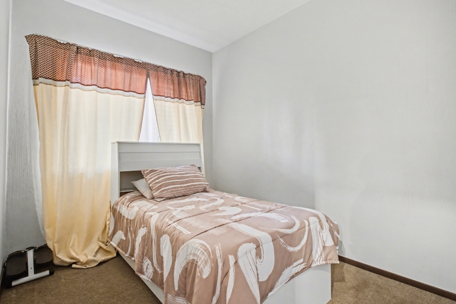 2 Bedroom Property for Sale in Broadacres Gauteng