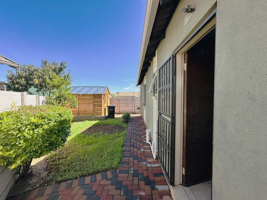 3 Bedroom Property for Sale in Sky City Gauteng