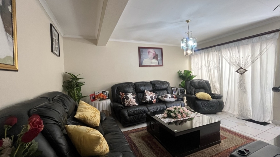 3 Bedroom Property for Sale in Brackendowns Gauteng
