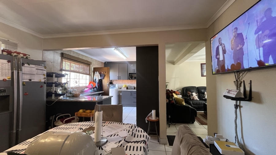 3 Bedroom Property for Sale in Brackendowns Gauteng