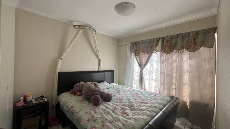 3 Bedroom Property for Sale in Brackendowns Gauteng