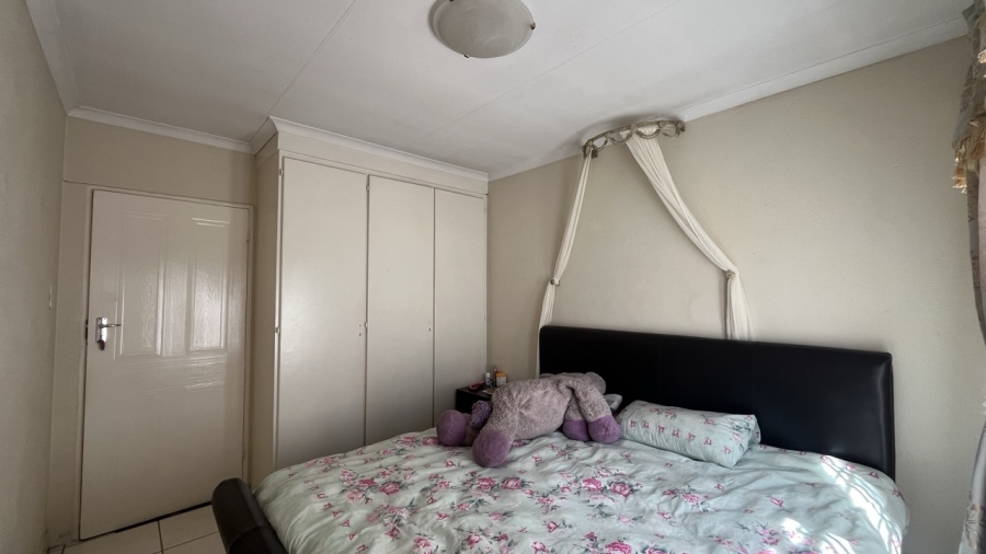 3 Bedroom Property for Sale in Brackendowns Gauteng