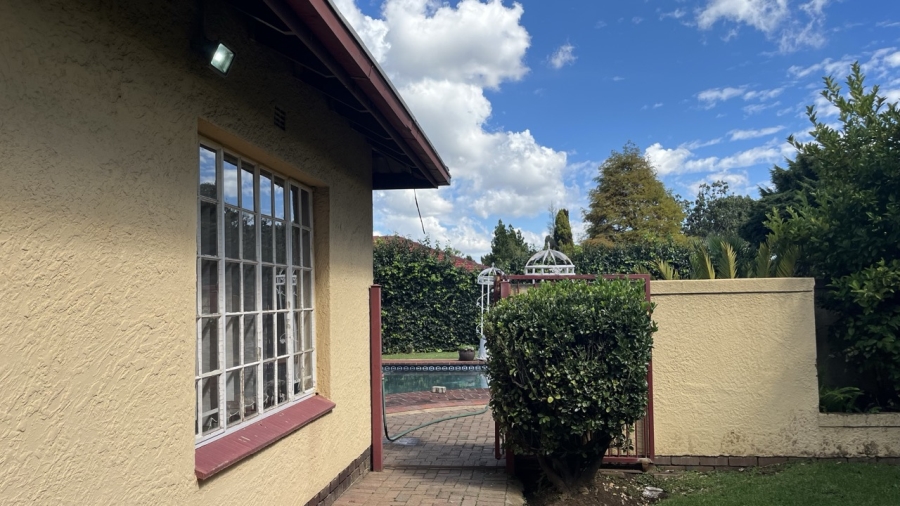 3 Bedroom Property for Sale in Brackendowns Gauteng