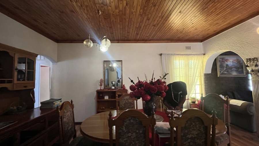 3 Bedroom Property for Sale in Brackendowns Gauteng