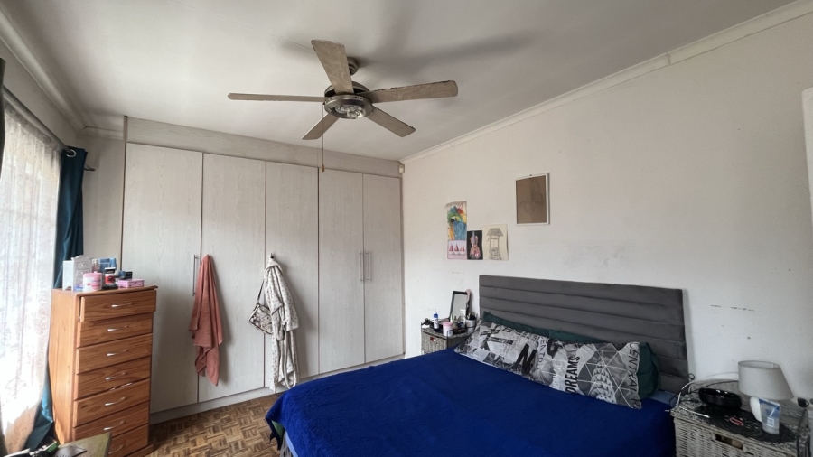 3 Bedroom Property for Sale in Brackendowns Gauteng