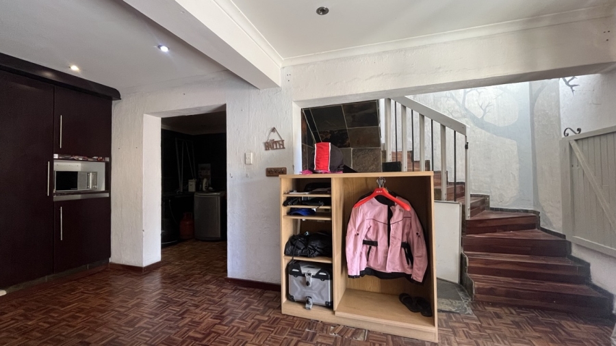 3 Bedroom Property for Sale in Brackendowns Gauteng