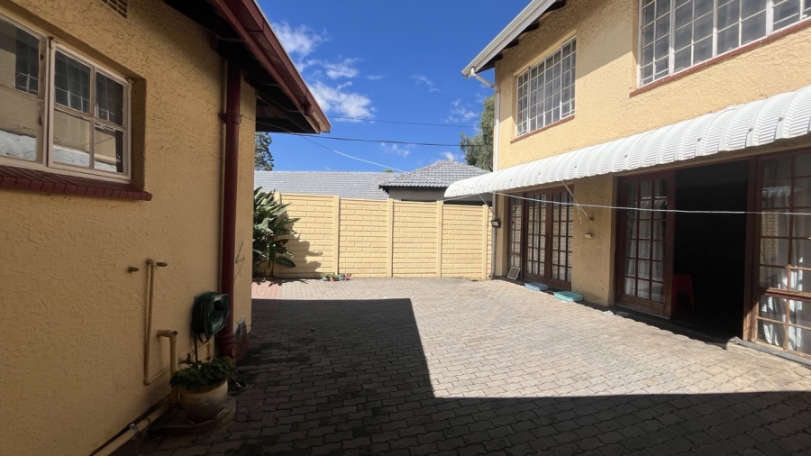 3 Bedroom Property for Sale in Brackendowns Gauteng
