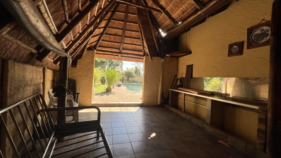 3 Bedroom Property for Sale in Brackendowns Gauteng