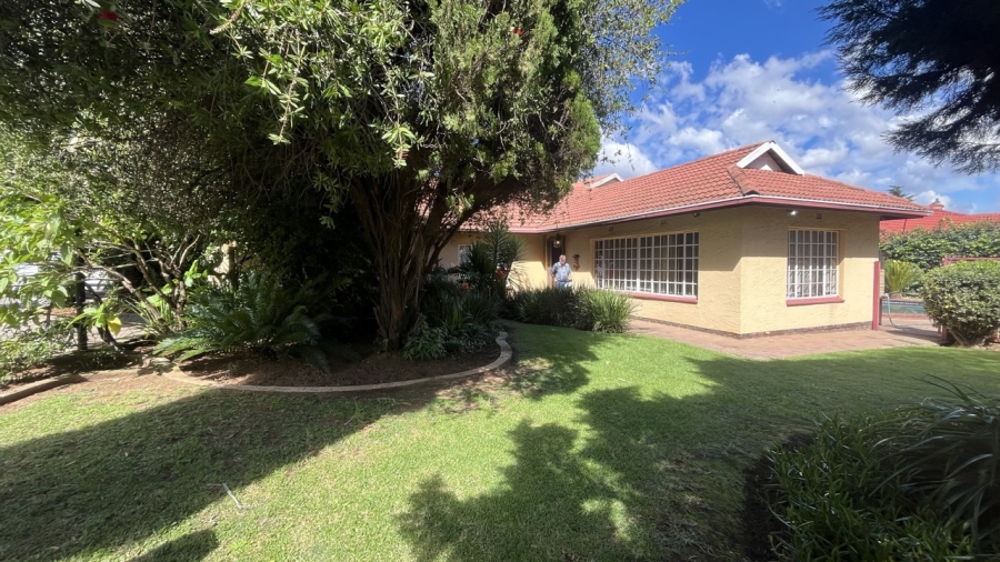 3 Bedroom Property for Sale in Brackendowns Gauteng