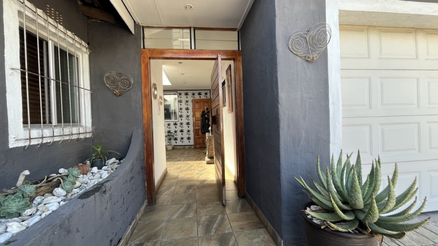 4 Bedroom Property for Sale in Brackendowns Gauteng