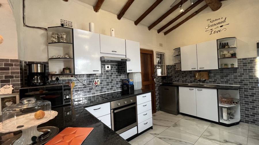4 Bedroom Property for Sale in Brackendowns Gauteng