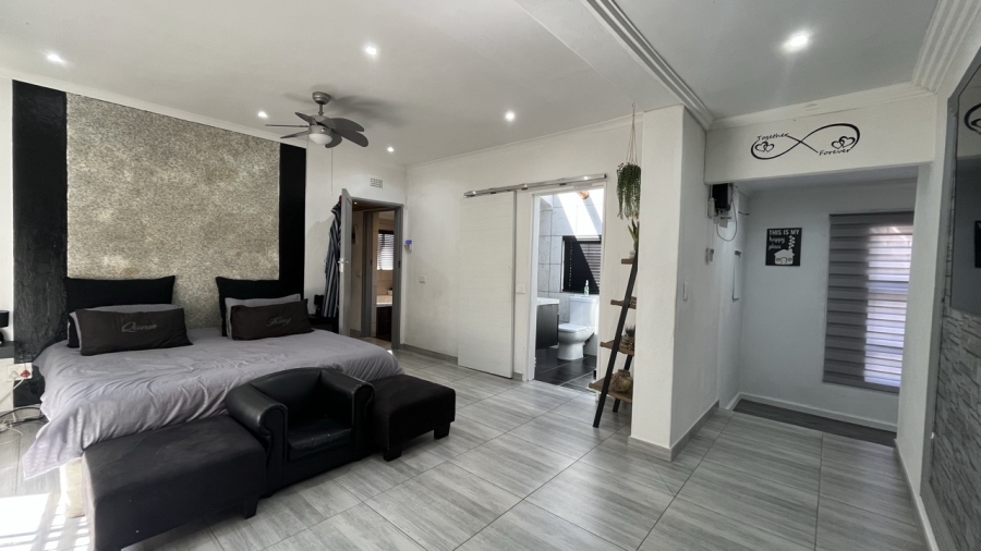 4 Bedroom Property for Sale in Brackendowns Gauteng