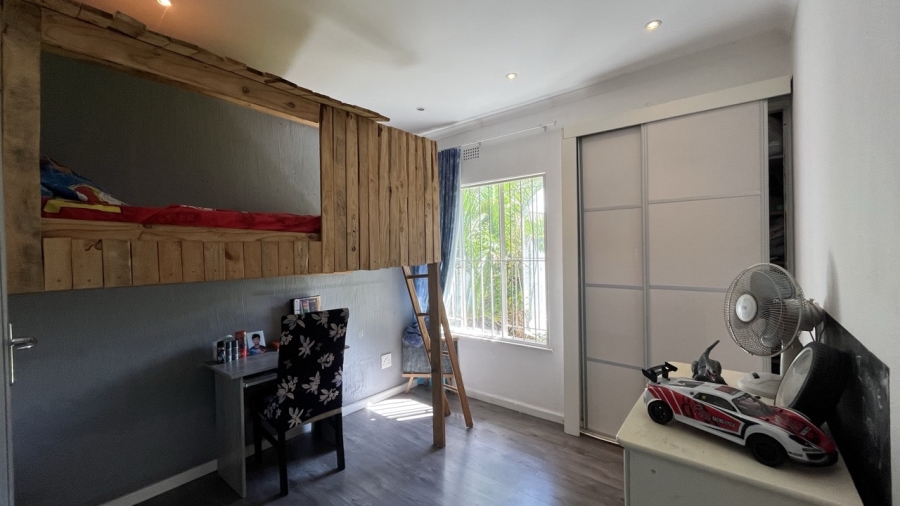 4 Bedroom Property for Sale in Brackendowns Gauteng