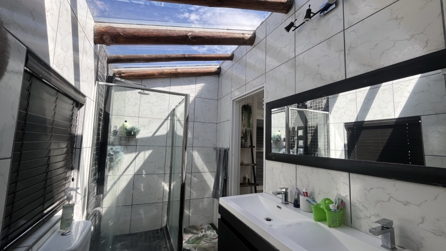 4 Bedroom Property for Sale in Brackendowns Gauteng
