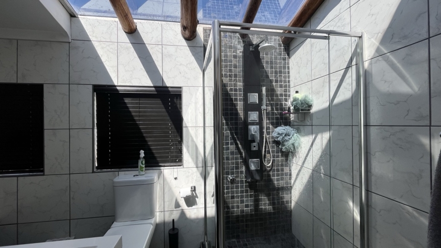4 Bedroom Property for Sale in Brackendowns Gauteng