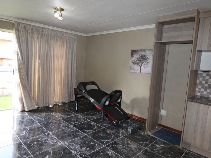 2 Bedroom Property for Sale in Birch Acres Gauteng