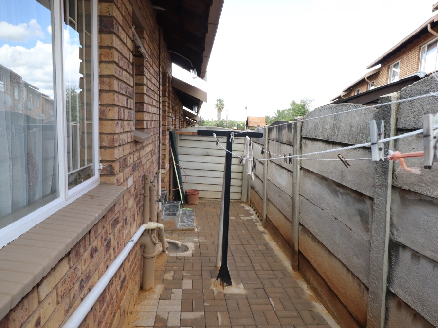 2 Bedroom Property for Sale in Birch Acres Gauteng