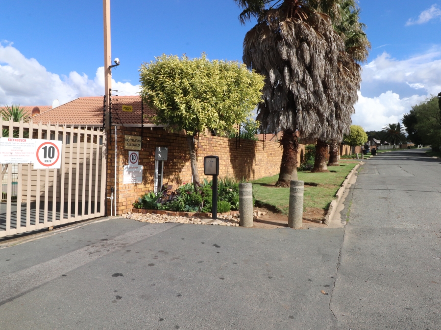 2 Bedroom Property for Sale in Birch Acres Gauteng
