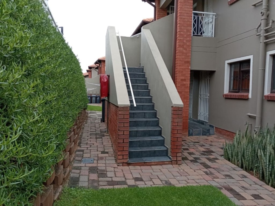 2 Bedroom Property for Sale in Glenvista Gauteng