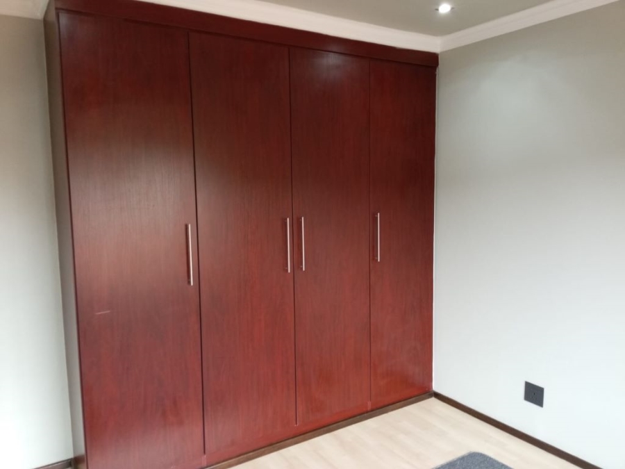 2 Bedroom Property for Sale in Glenvista Gauteng